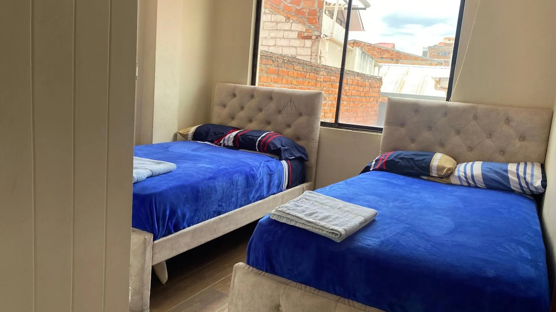 Apartman Comodo Departamento De 3 Dormitorios En Zona Exclusiva De Cuenca V Ecuador